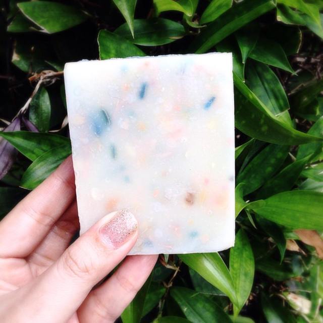 Lagari 21 in 1 Whitening and Scar Soap